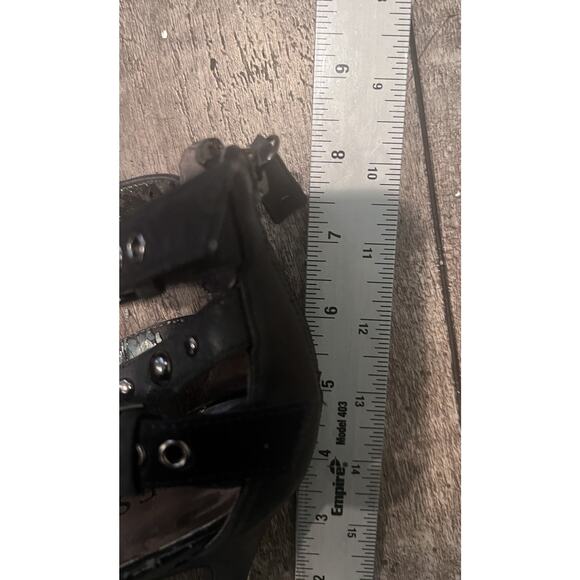 Guess Women's Studded Black Suede High Heels Size: 8 - Picture 12 of 12